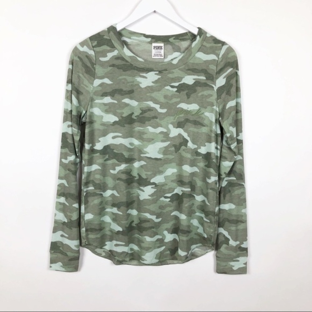 PINK VICTORIA’S SECRET LONG SLEEVE TOP CAMOUFLAGE SIZE LARGE